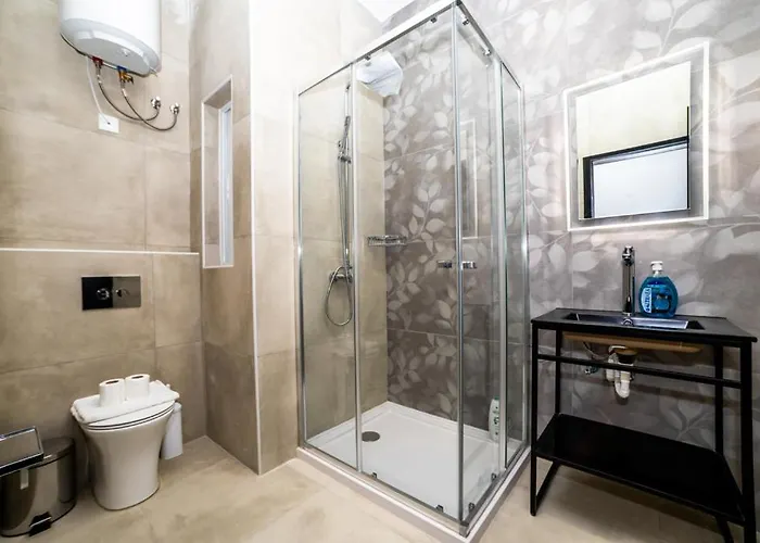 Cozy - By Hostmt * St Paul's Bay